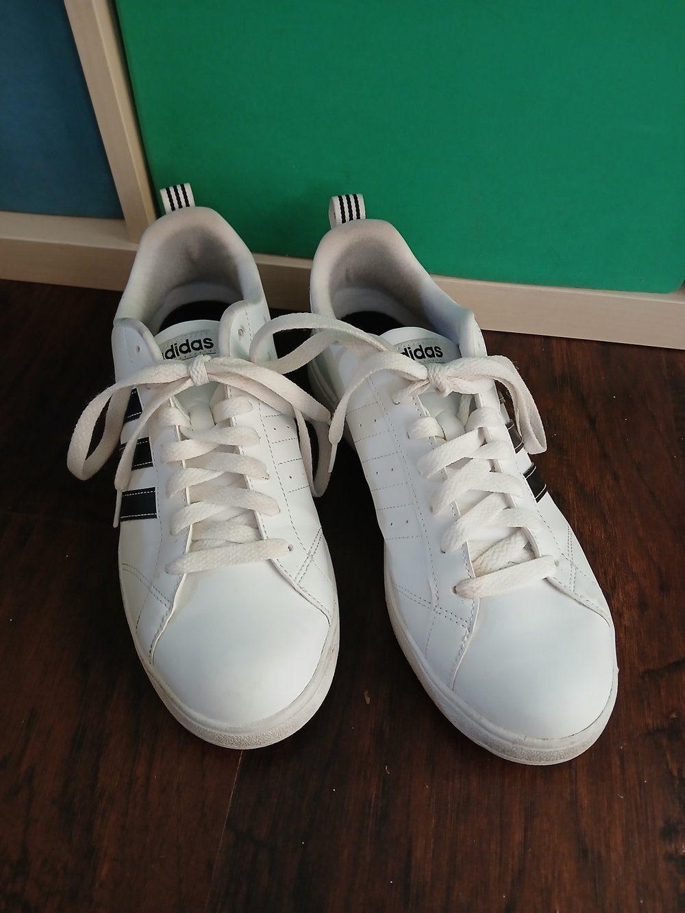 adidas Men’s White Casual Sneakers with Black Stripes Size 9